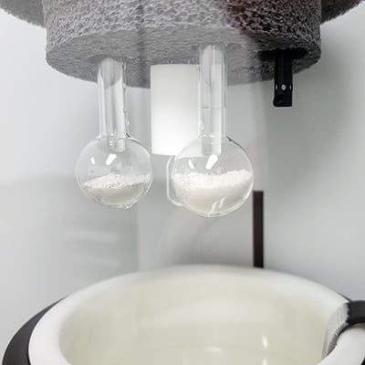 Powder Sample CU web